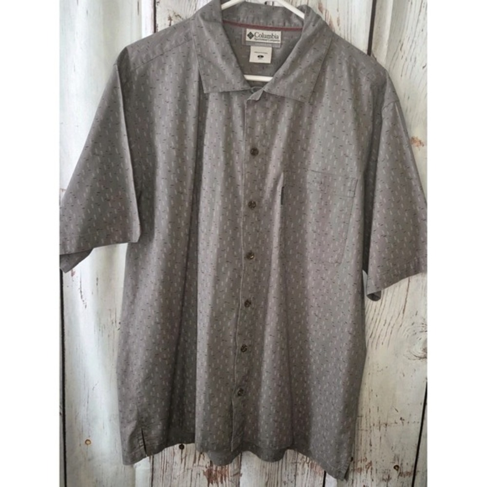 Columbia Sportswear Men's Grey Button‎ Down Short Sleeved Fishing Shirt, Large L